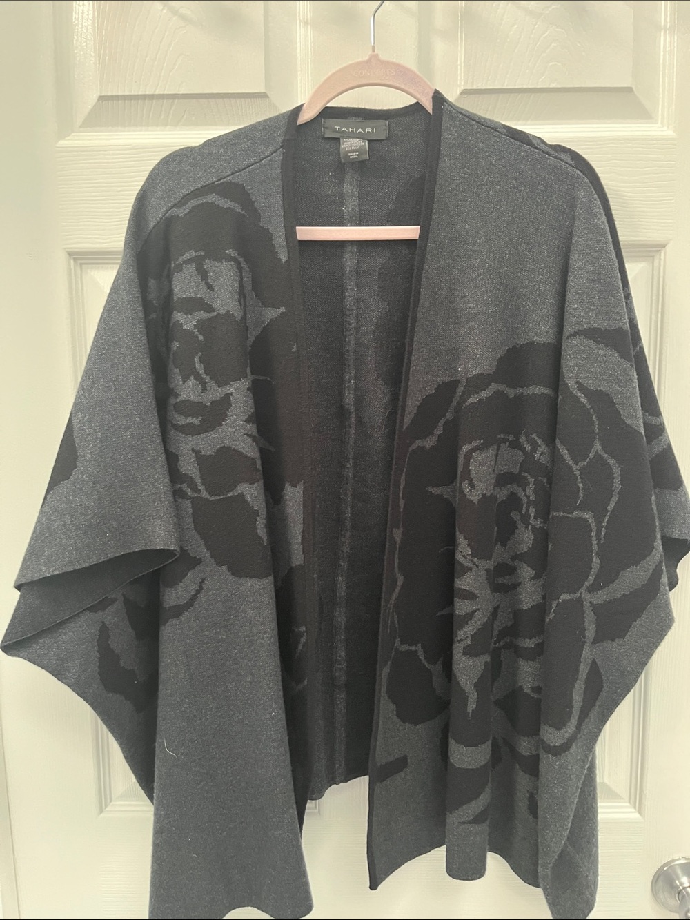 Tahari Gray & Black Floral Open-Front Cape